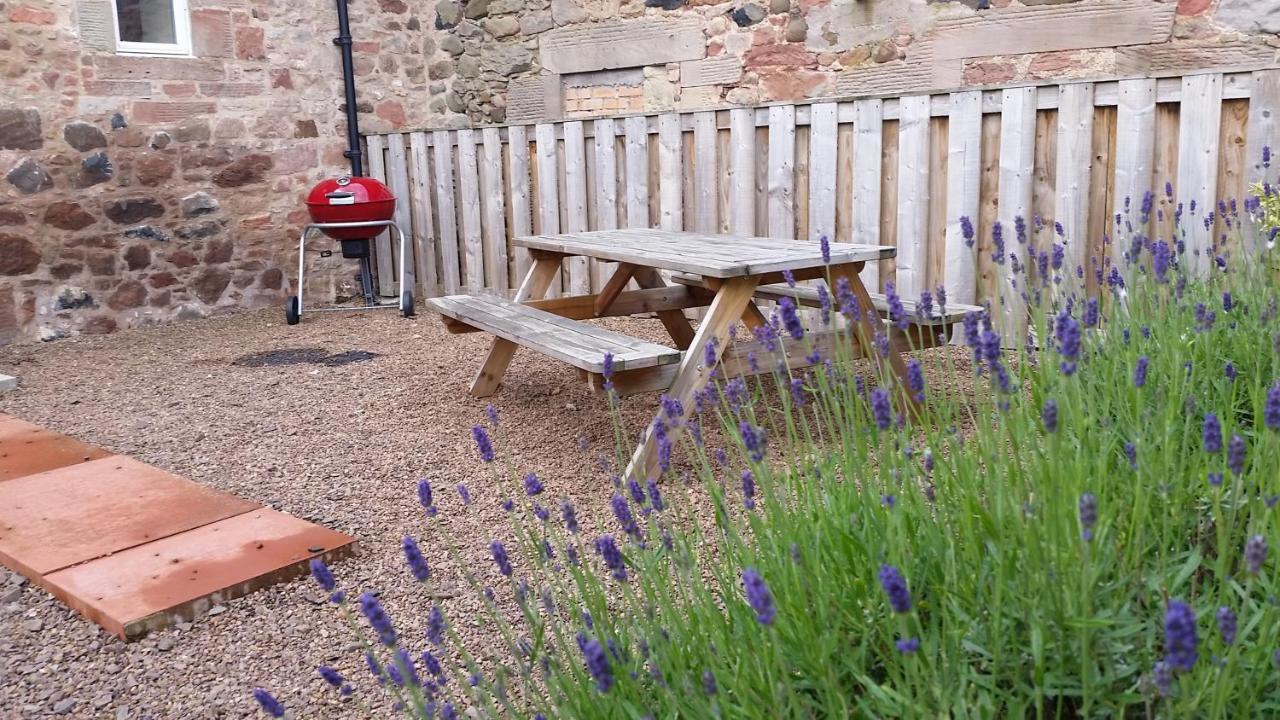 Old Farm Holiday Cottages - Scottish Borders Chirnside Exterior foto